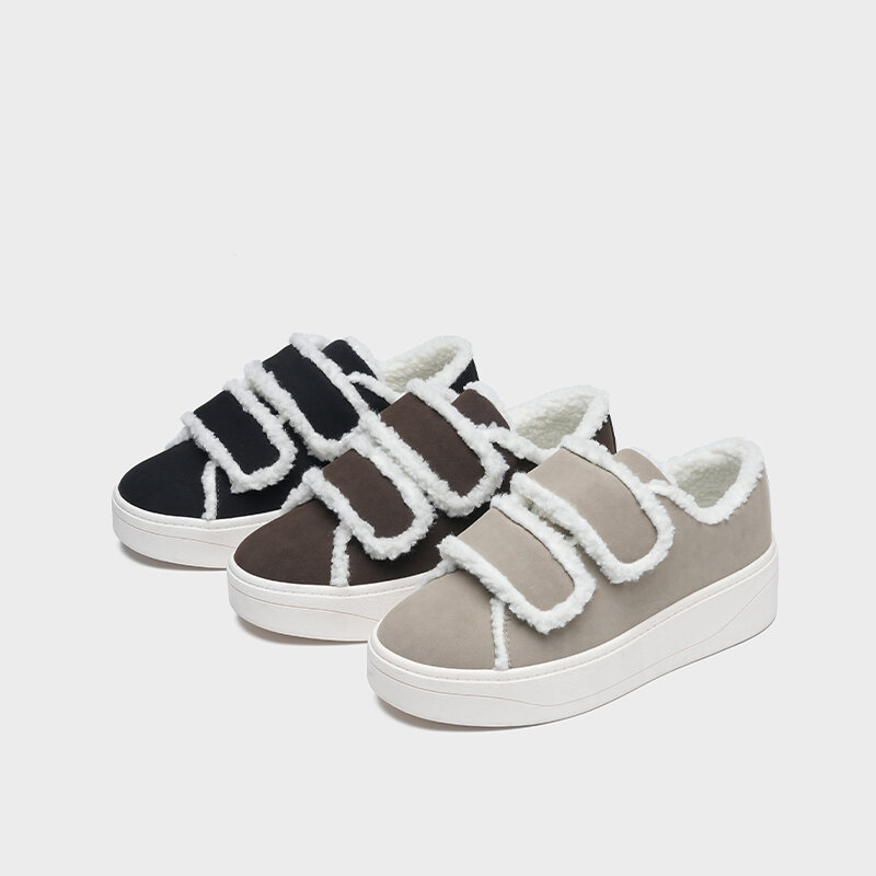 Trendiga sneakers till dam i olika färger