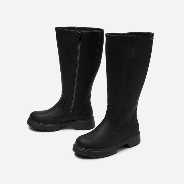 Varmfodrade stövlar med inbyggda broddar för dam