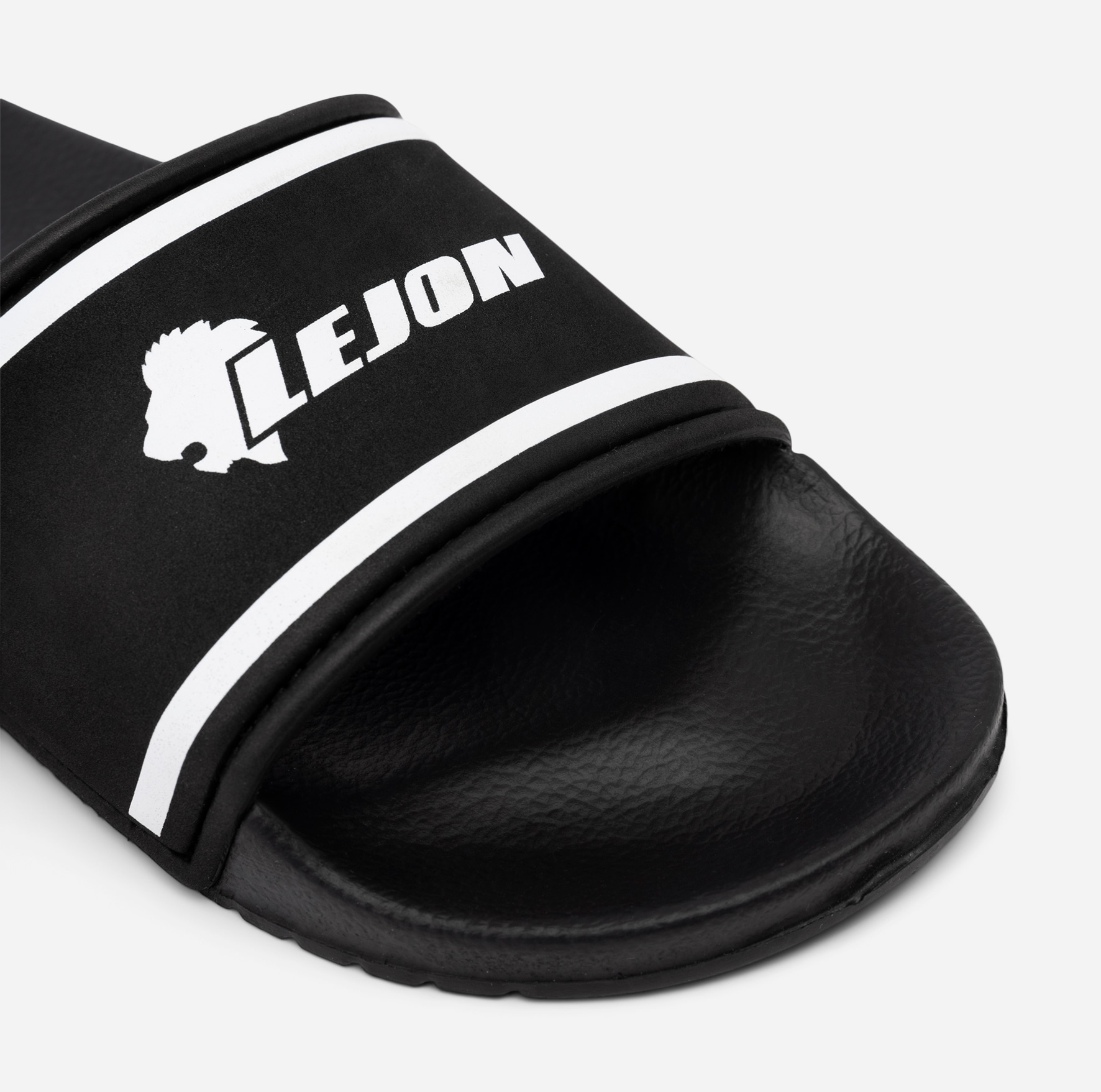 LEJON, Tofflor Svarta