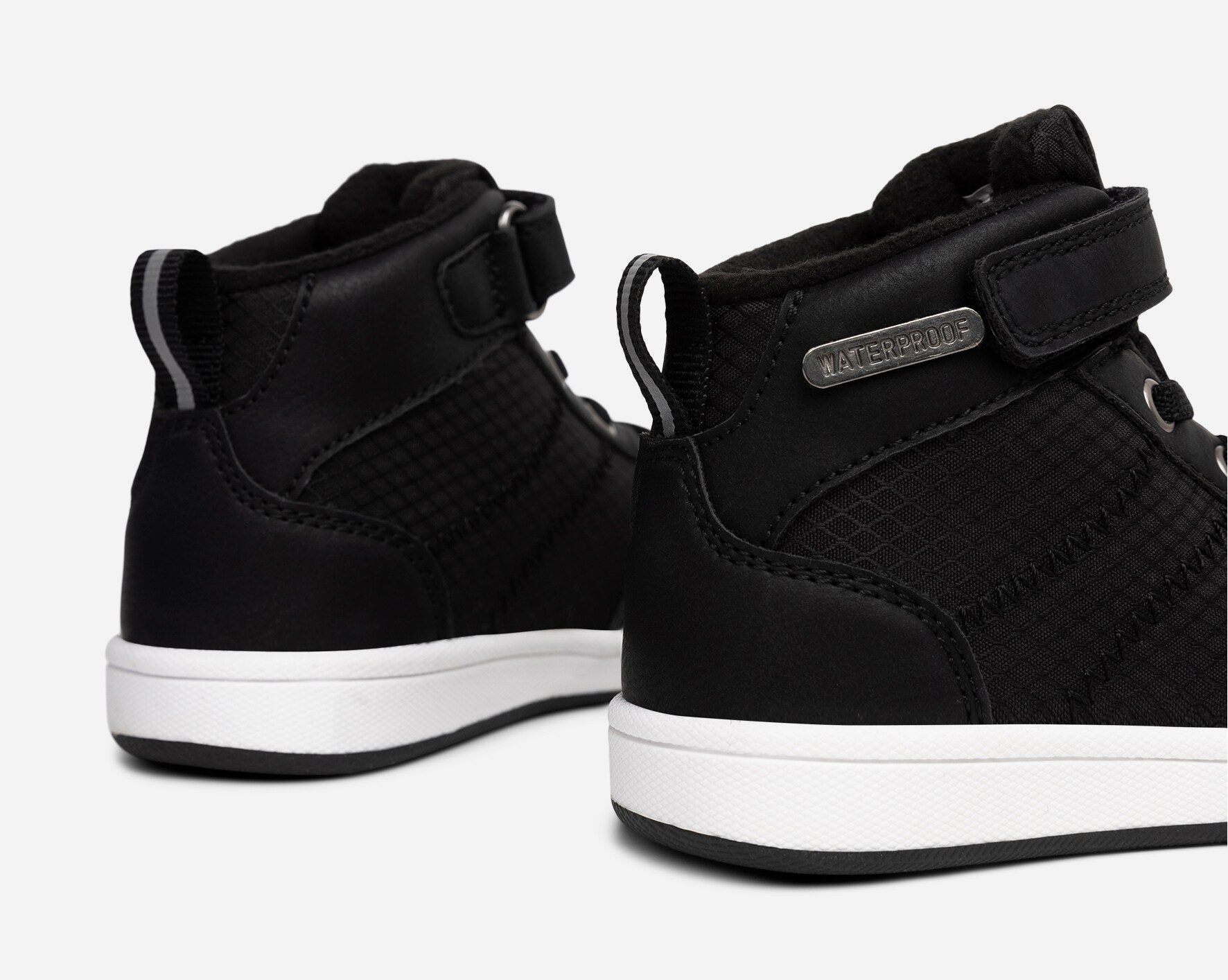 LEJON, Kängor Svarta