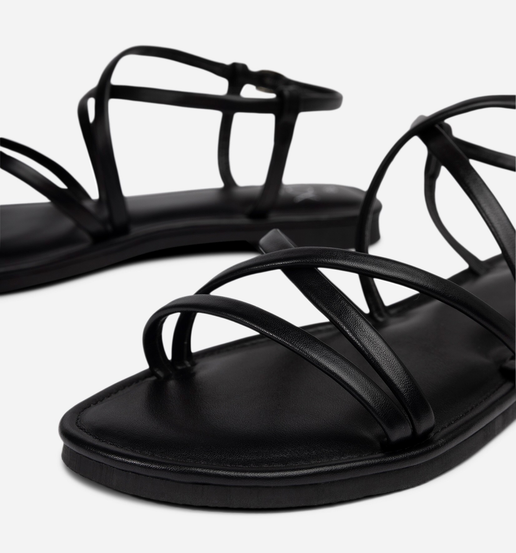 VOX, Sandaler Svarta