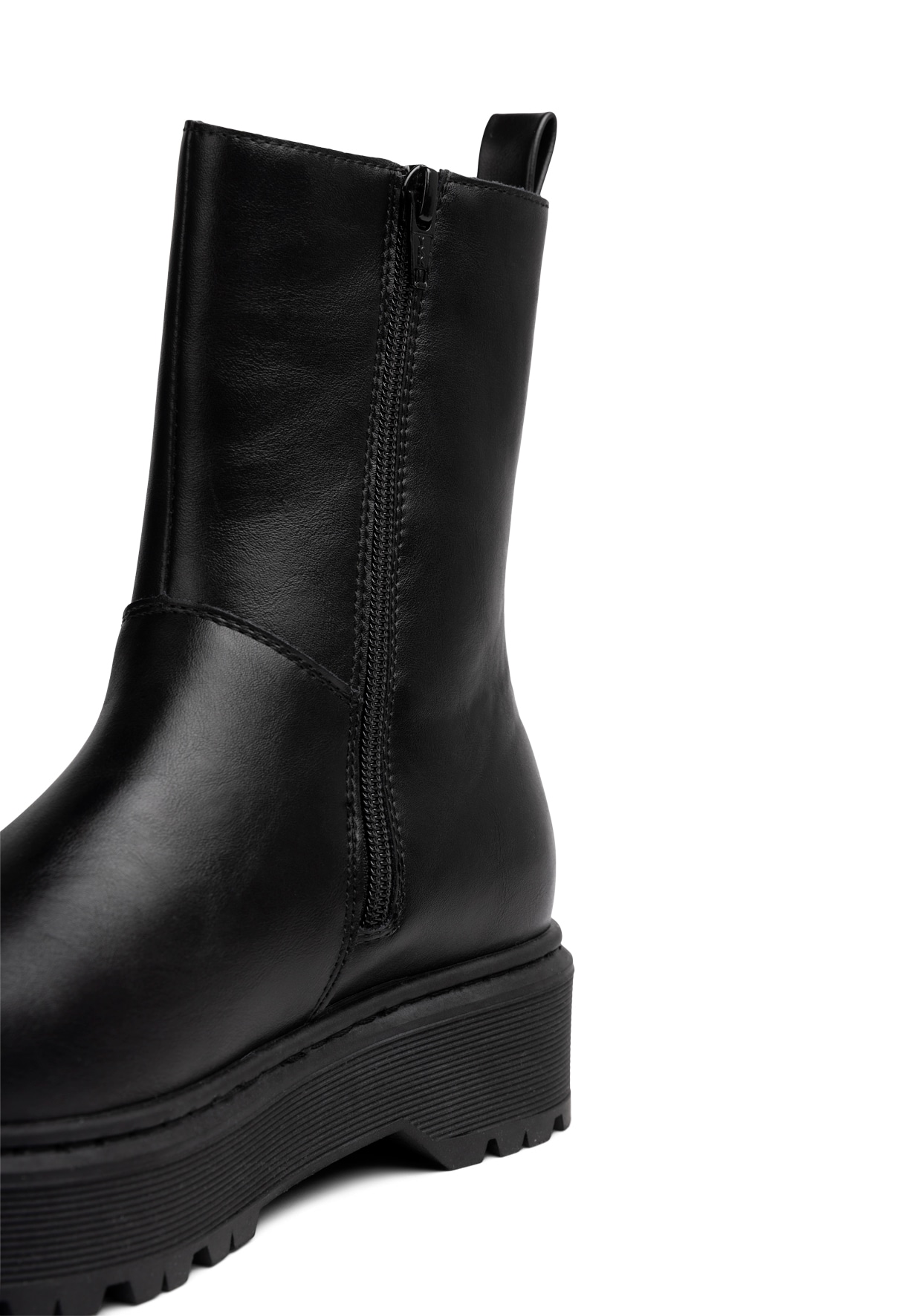 ZOEY, Varmfodrade chelseaboots Svarta