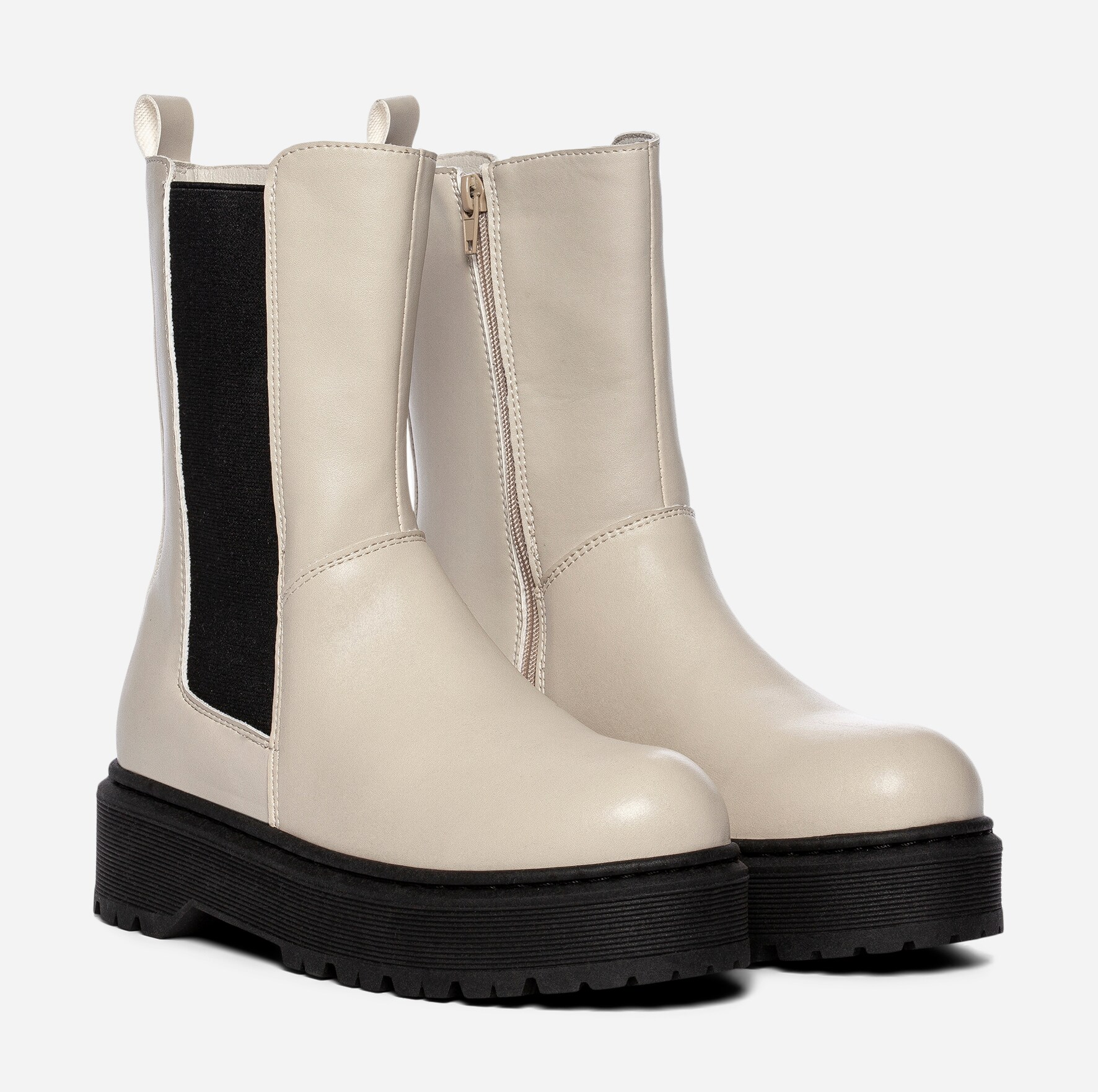 VOX, Chelseaboots Vita