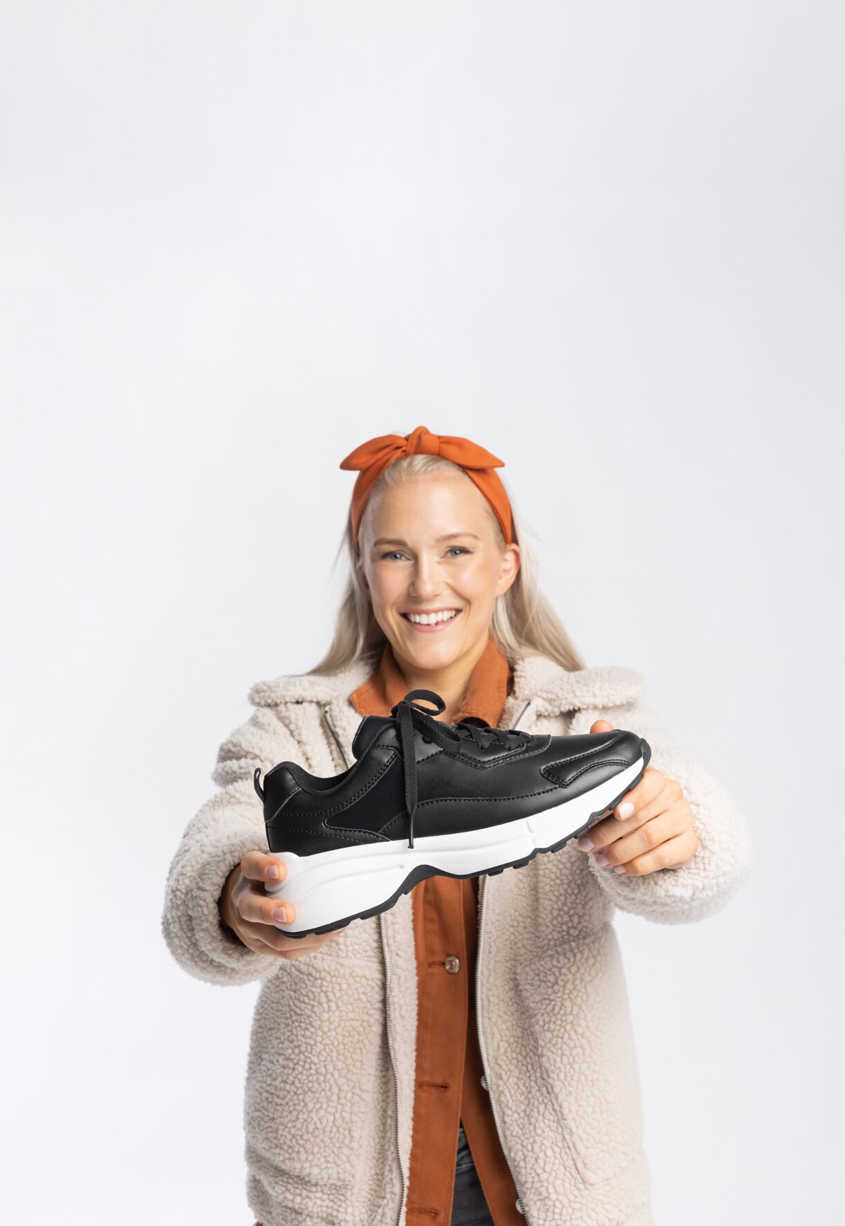 VOX, Sneakers Svarta