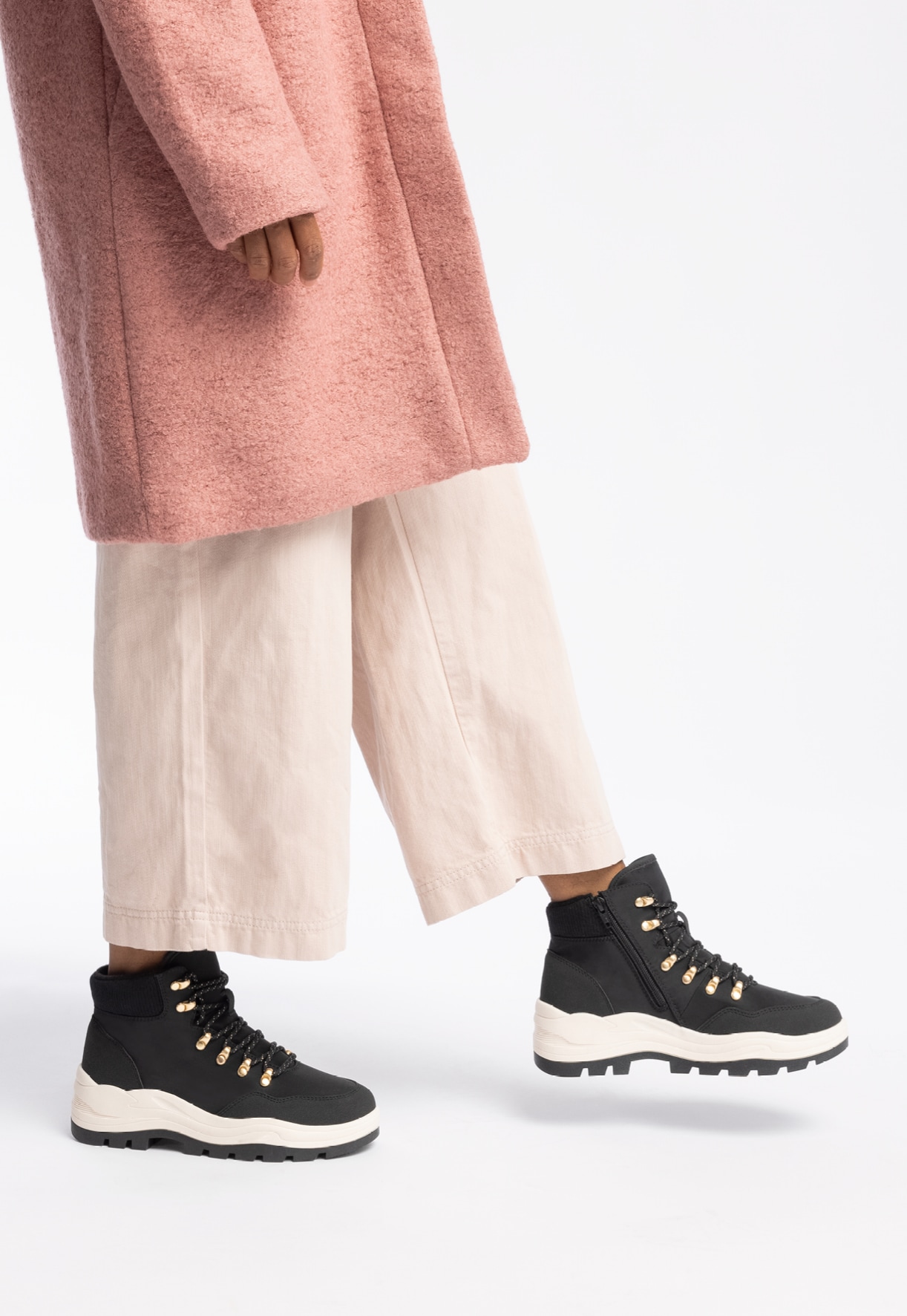 VOX, Varmfodrade kängor Svarta