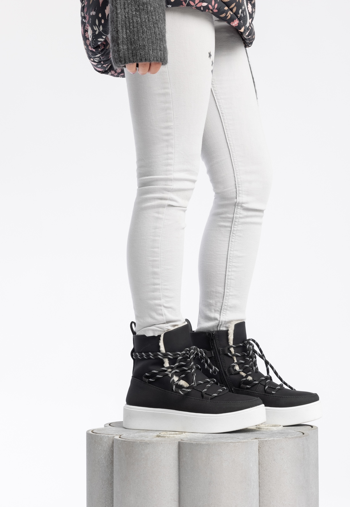 ZOEY, Varmfodrade kängor Svarta