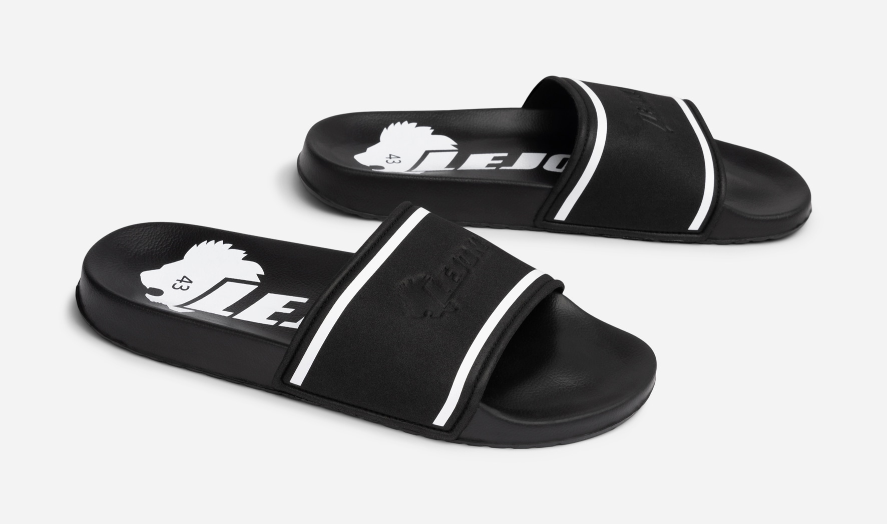 LEJON, Tofflor Svarta