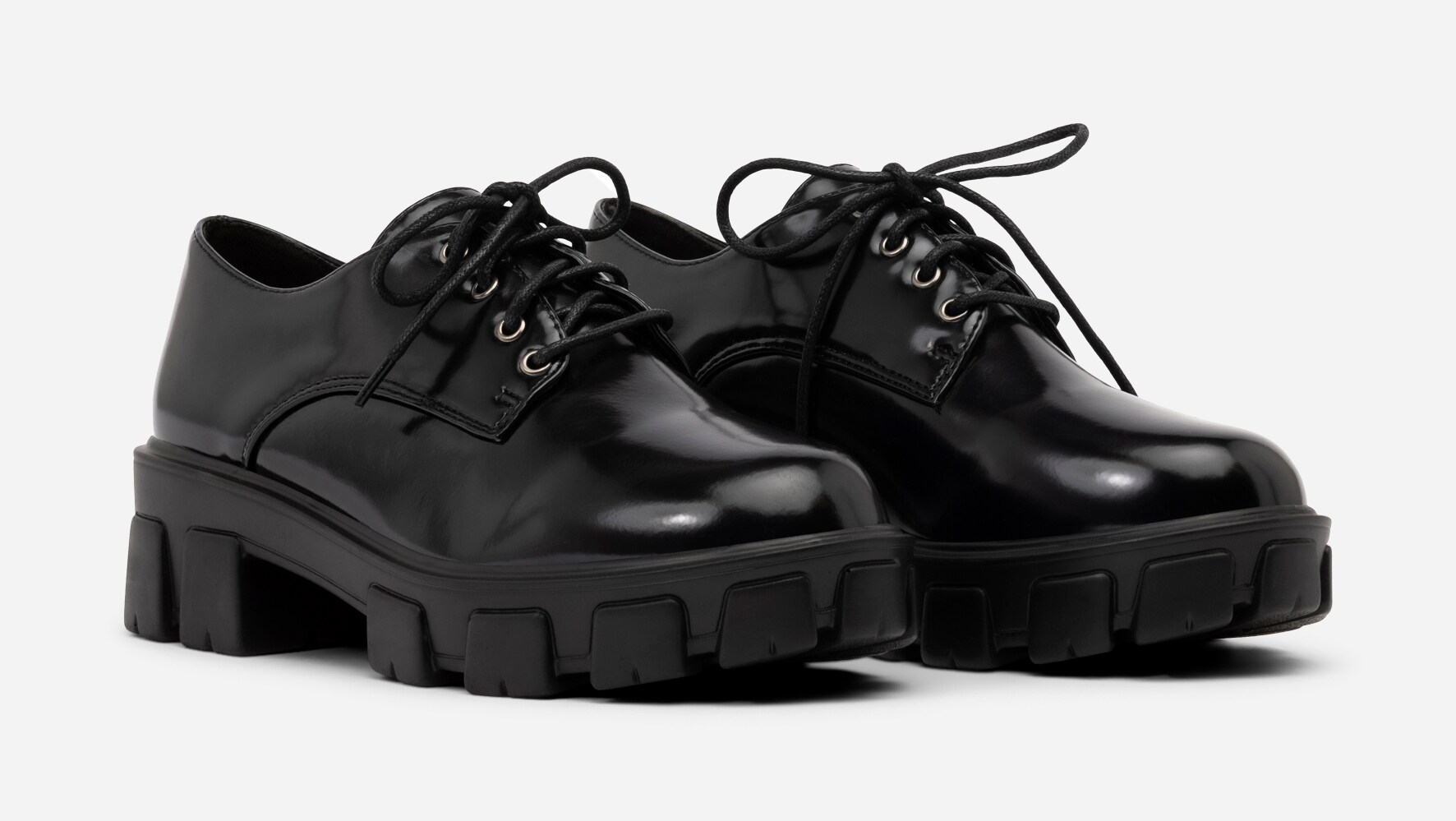 CLAUDIA GHIZZANI, Snörskor Svarta