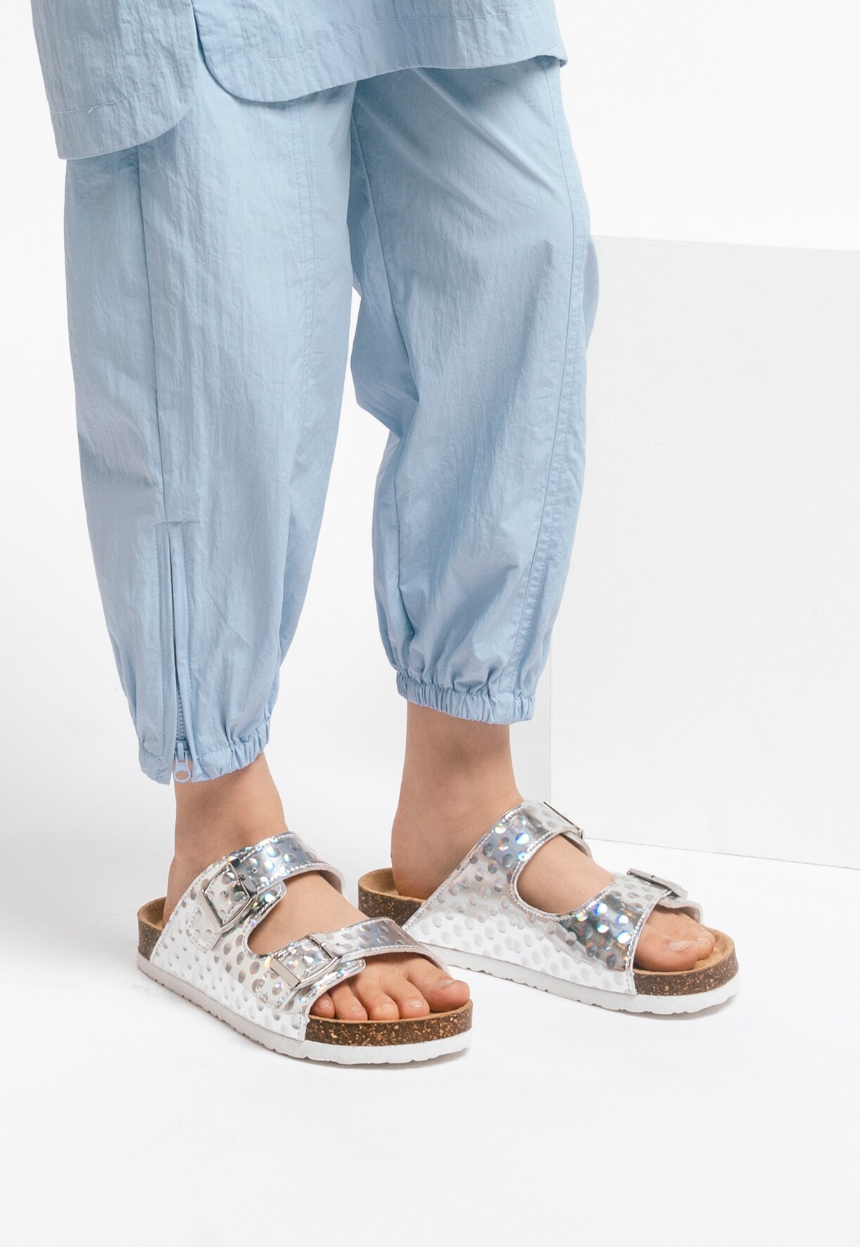 LEJON, Sandaler Metallfärgade