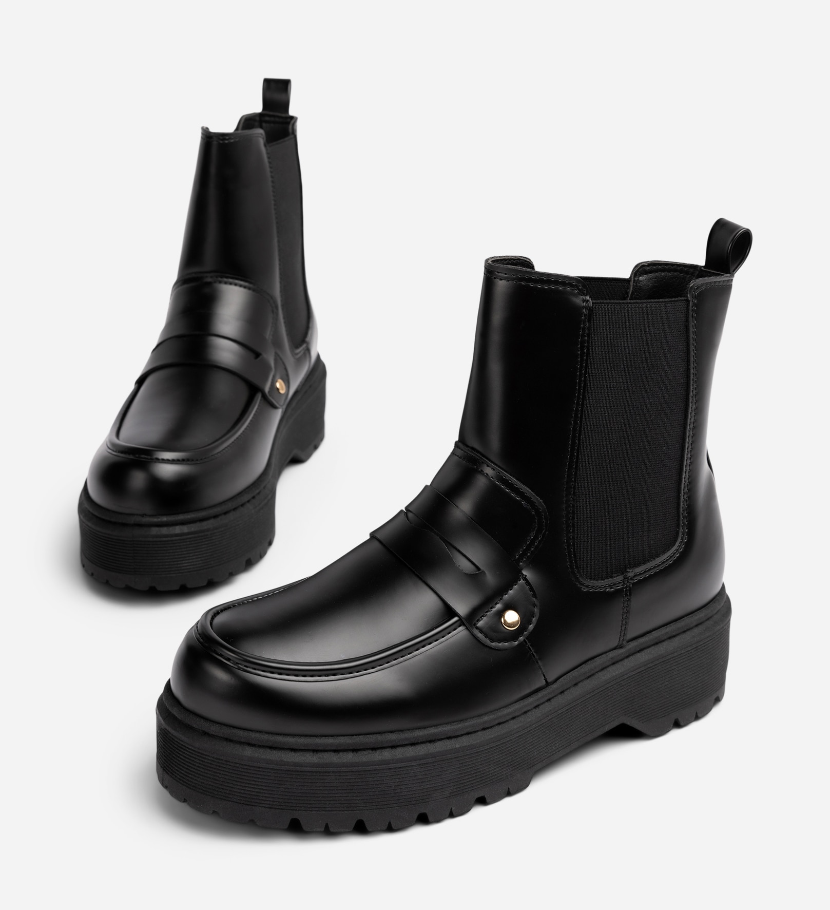 VOX, Boots Svarta