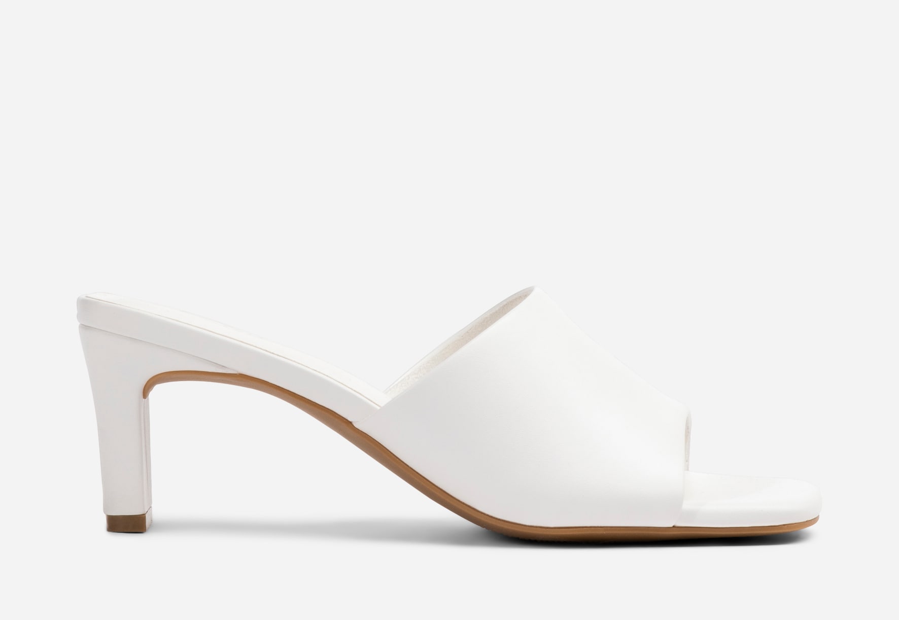 CLOU, Sandaletter Vita