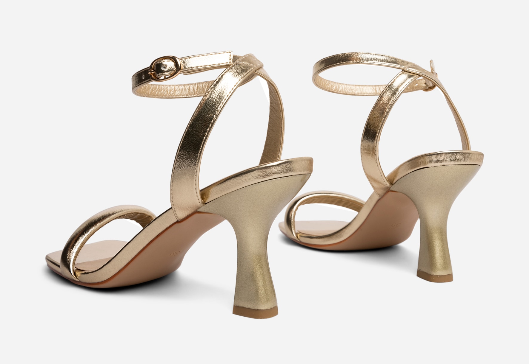 CLOU, Sandaletter Metallfärgade