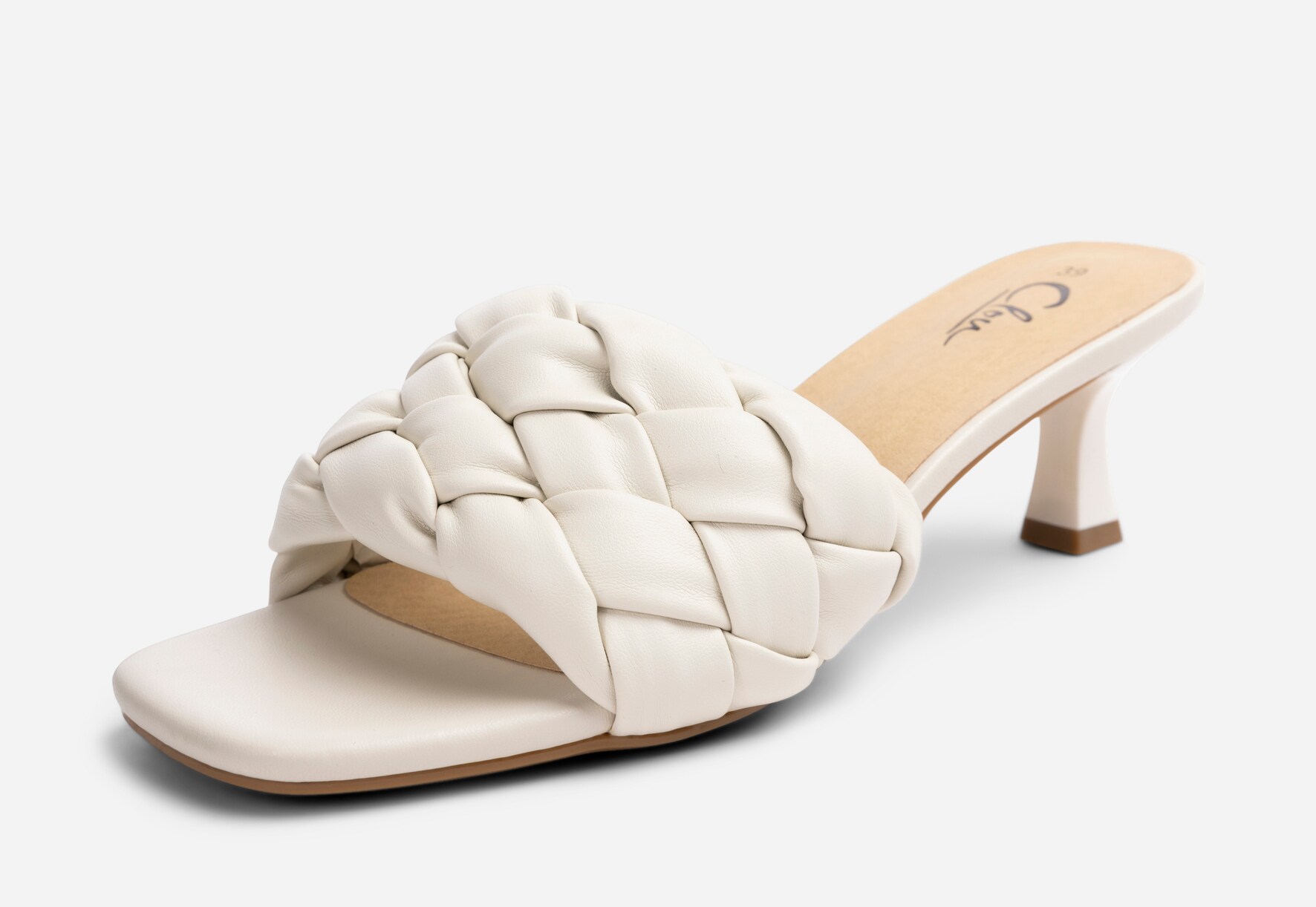 CLOU, Sandaletter Vita