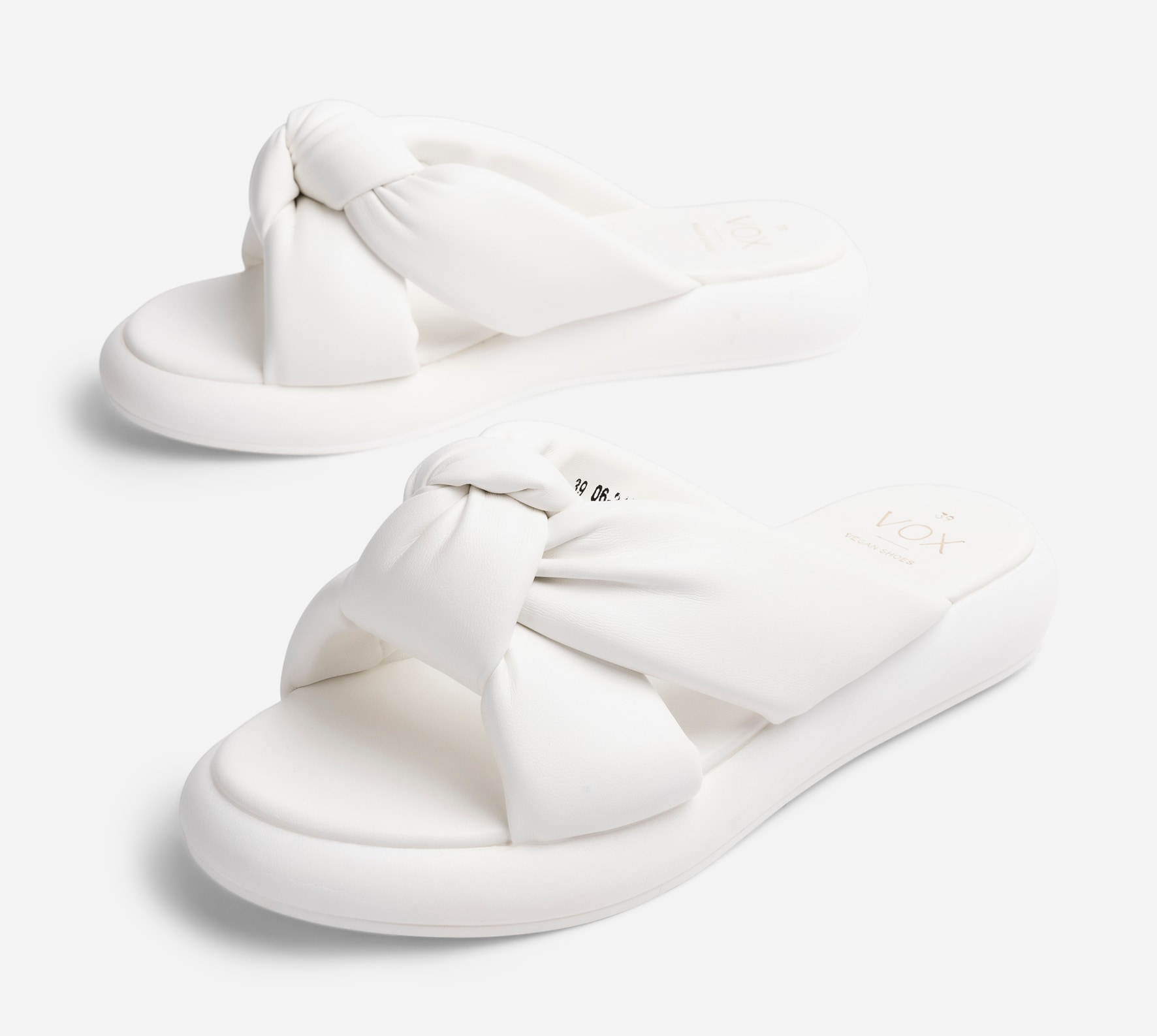 VOX, Sandaler Vita