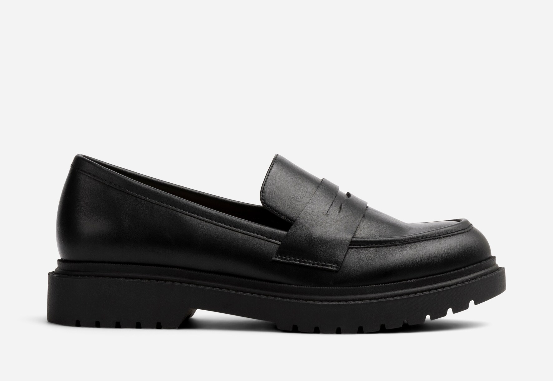 CLOU, Loafers Svarta