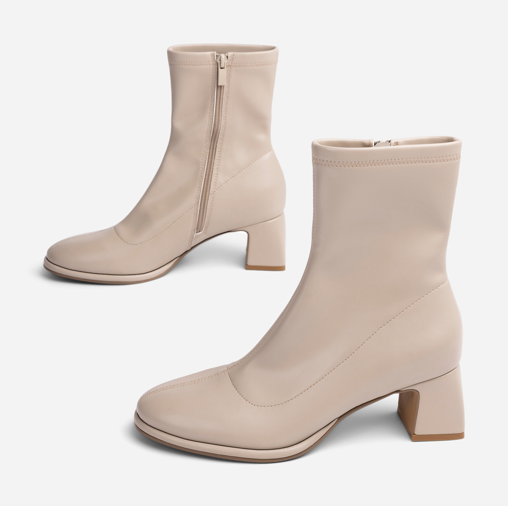 CLOU, Boots med stretch Beigea