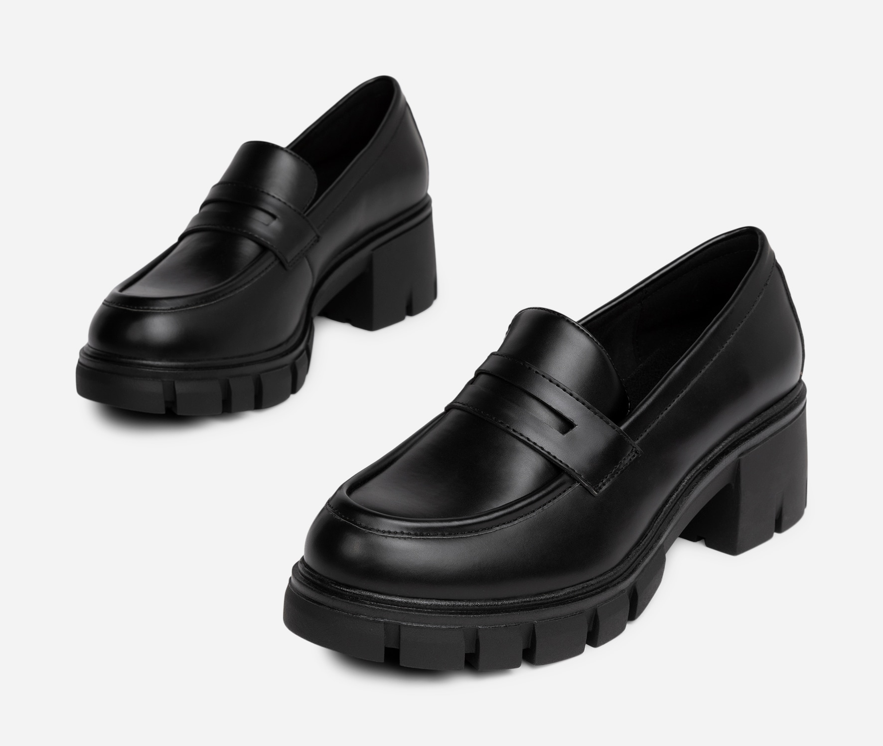 VOX, Loafers på klack Svarta