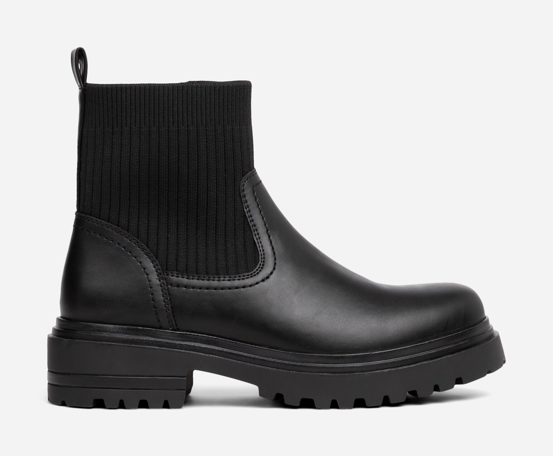 CLOU, Boots Svarta