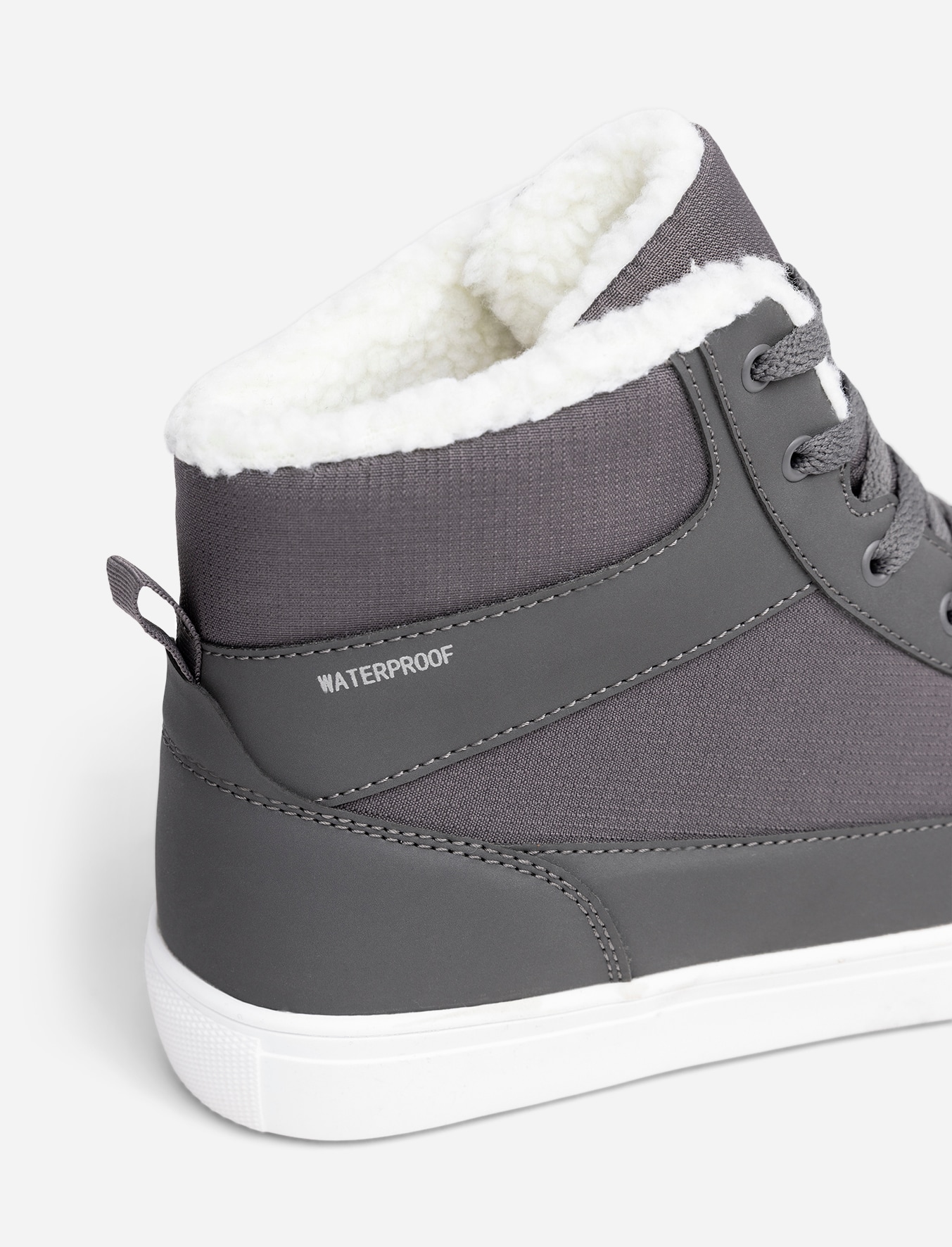 LEJON, Varmfodrade höga sneakers waterproof Gråa