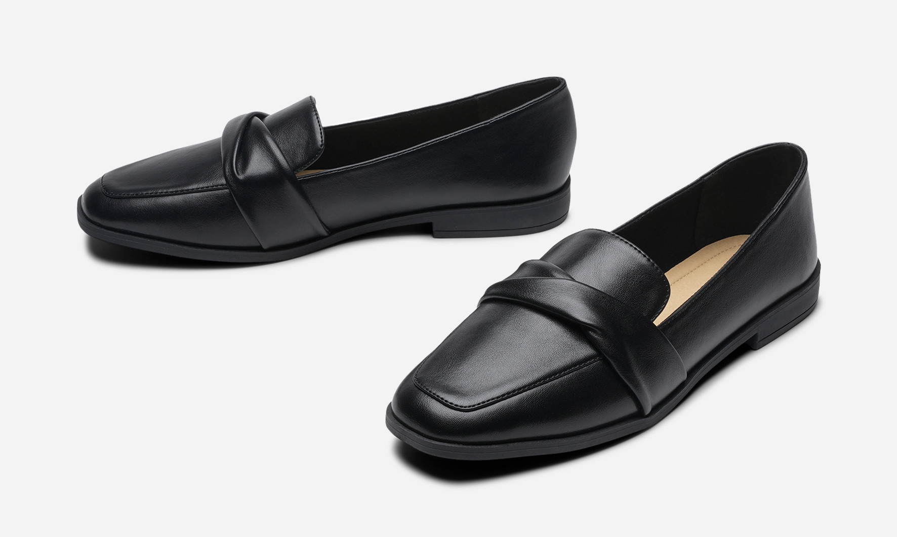 CLOU, Loafers Svarta