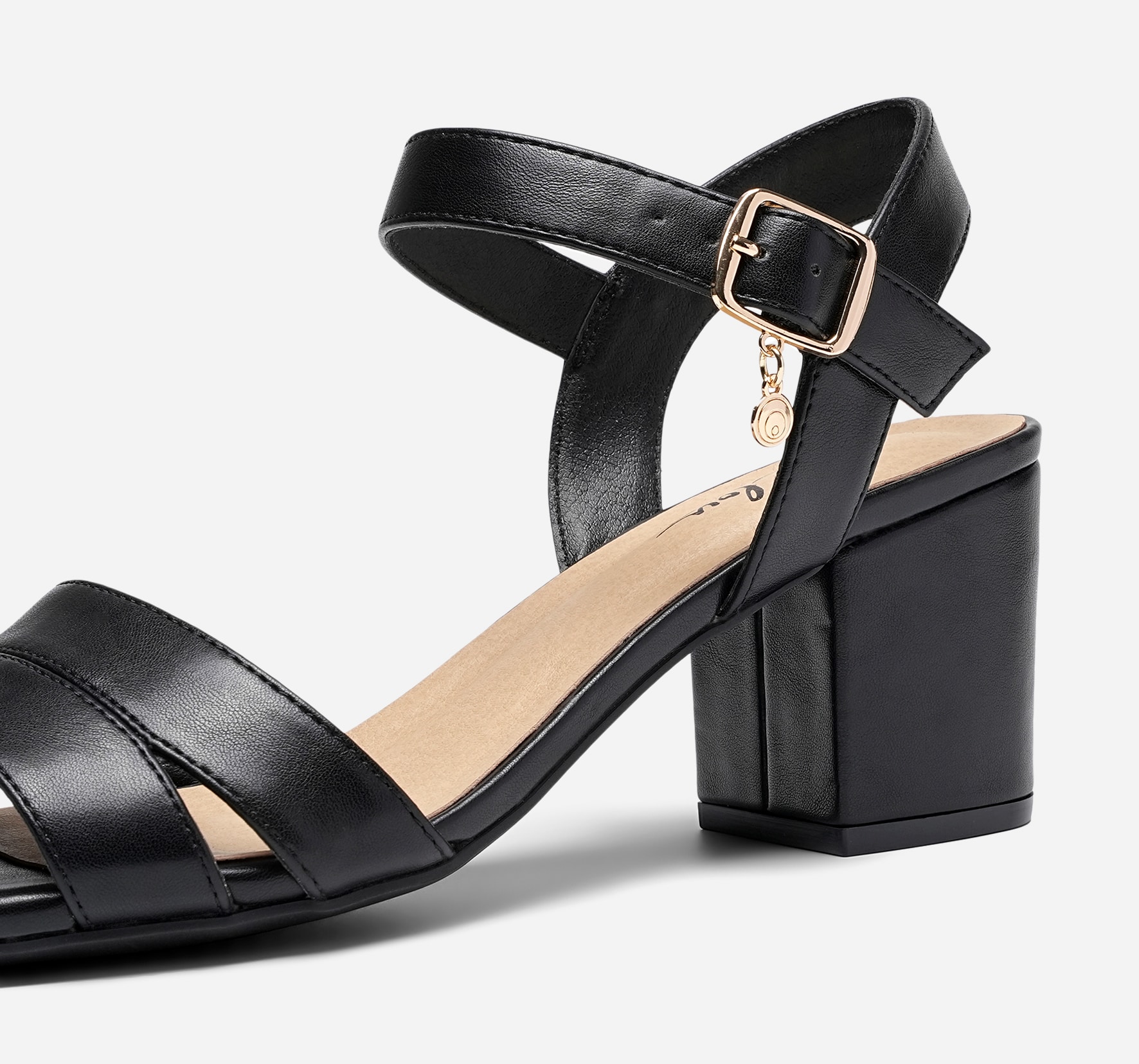 CLOU, Sandaletter med remmar Svarta