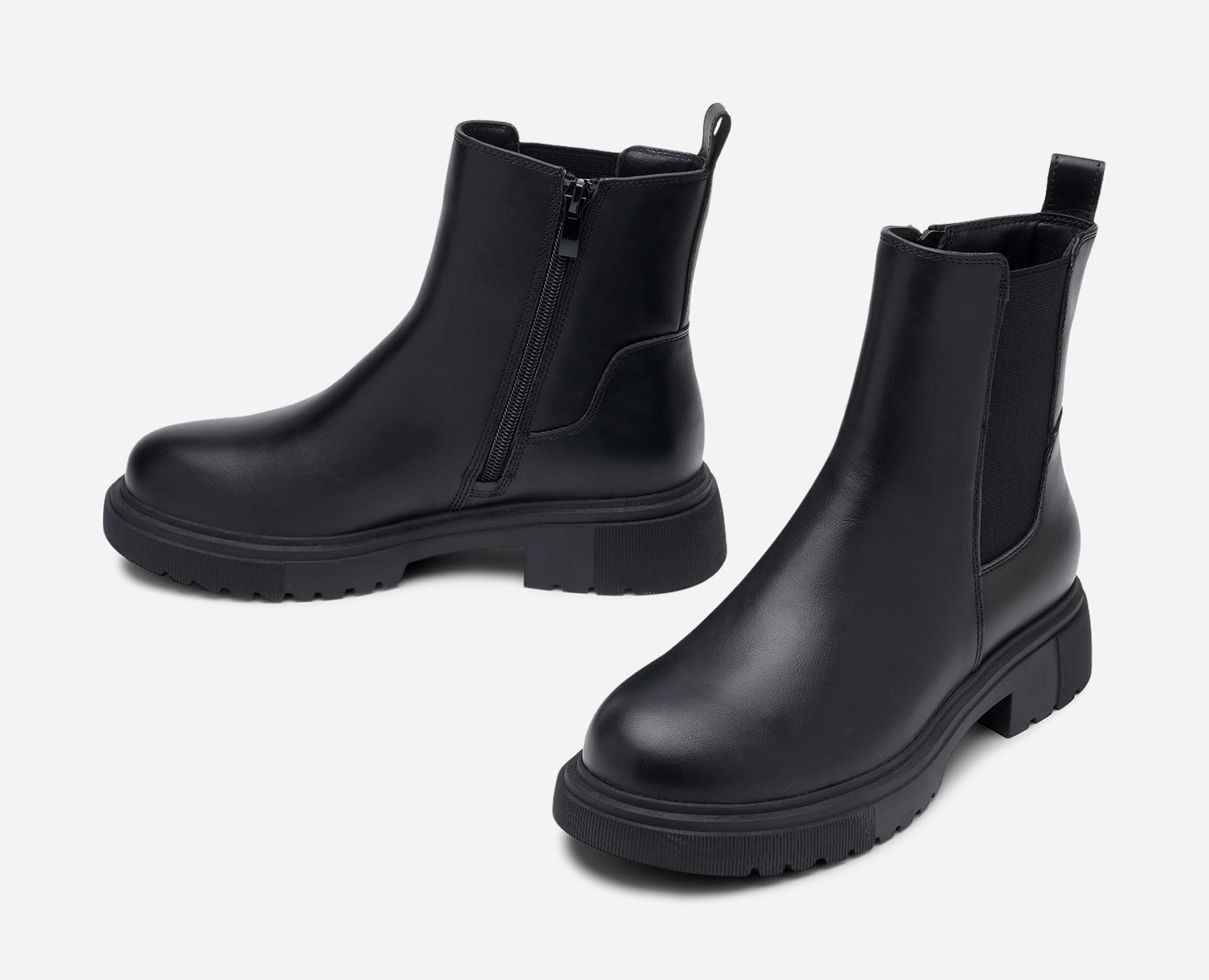 CLOU, Boots Svarta
