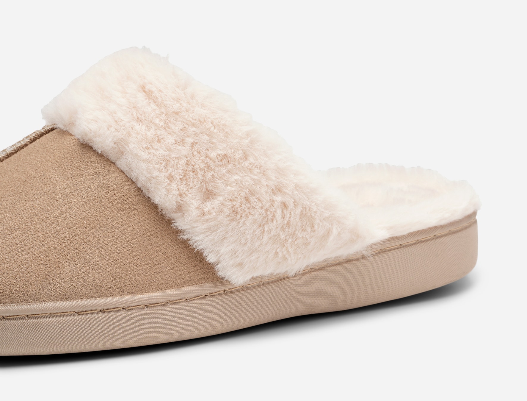 CLOU, Tofflor Beigea