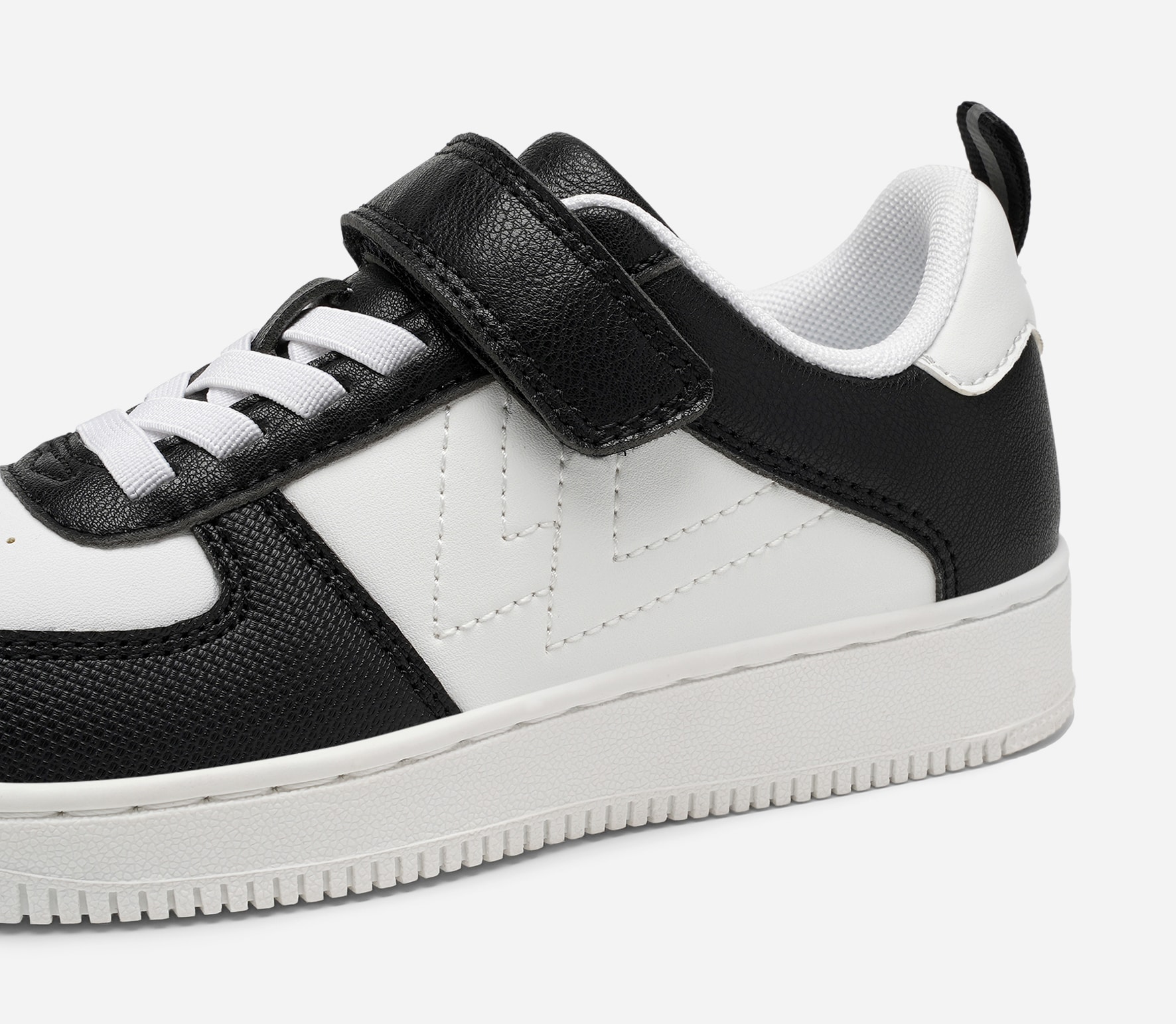 LEJON, Sneakers Svarta