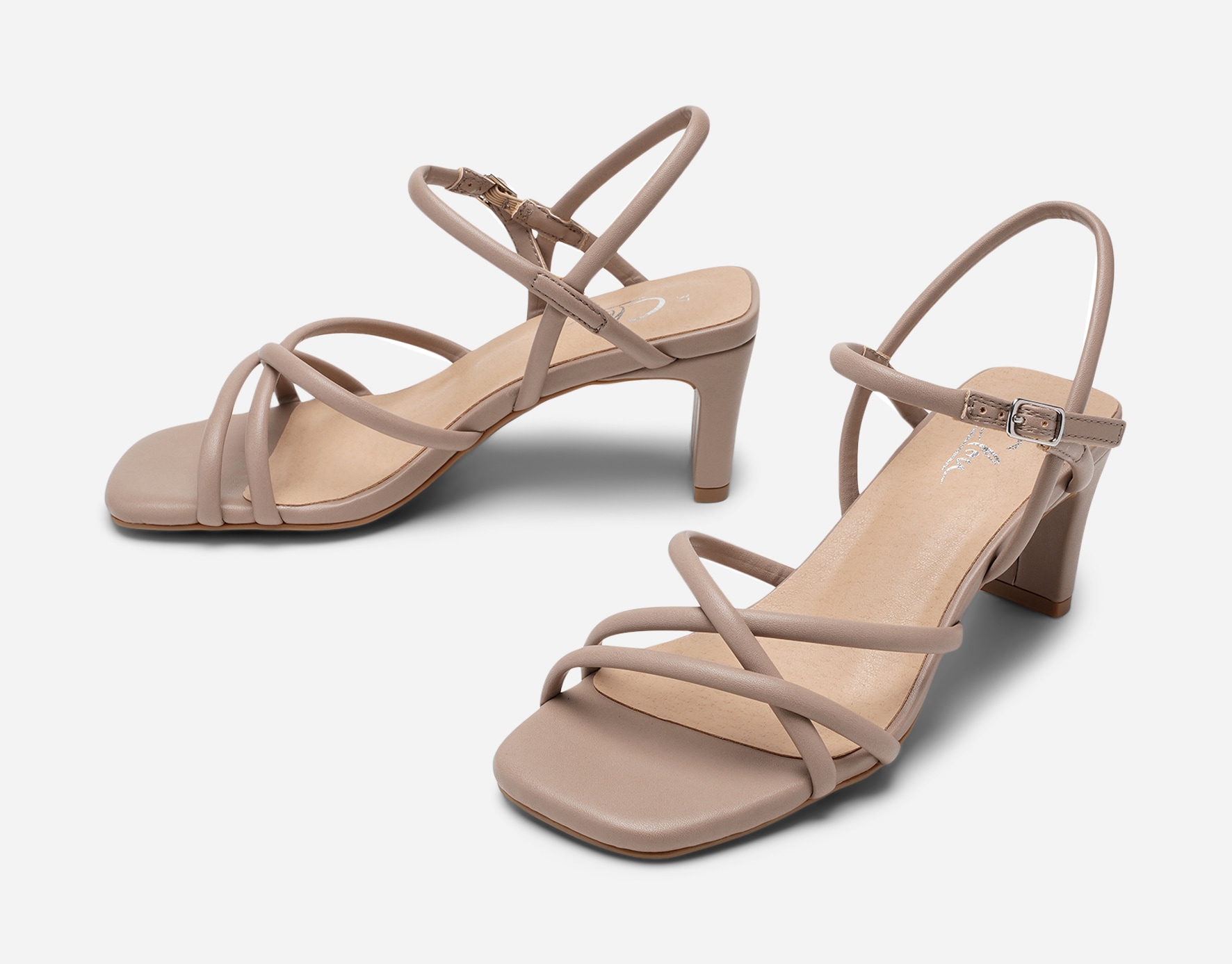 CLOU, Sandaletter med remmar Bruna