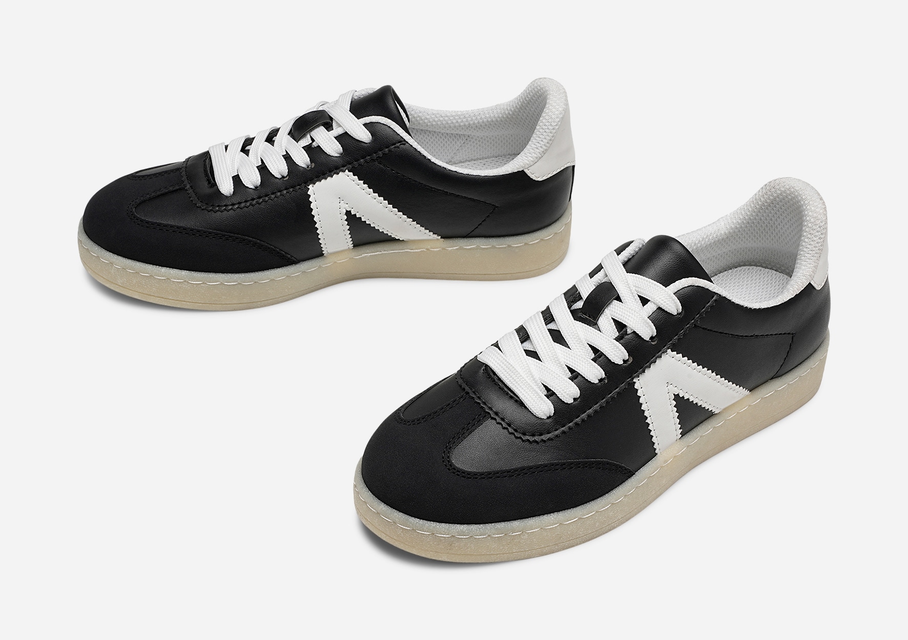VOX, Sneakers Svarta