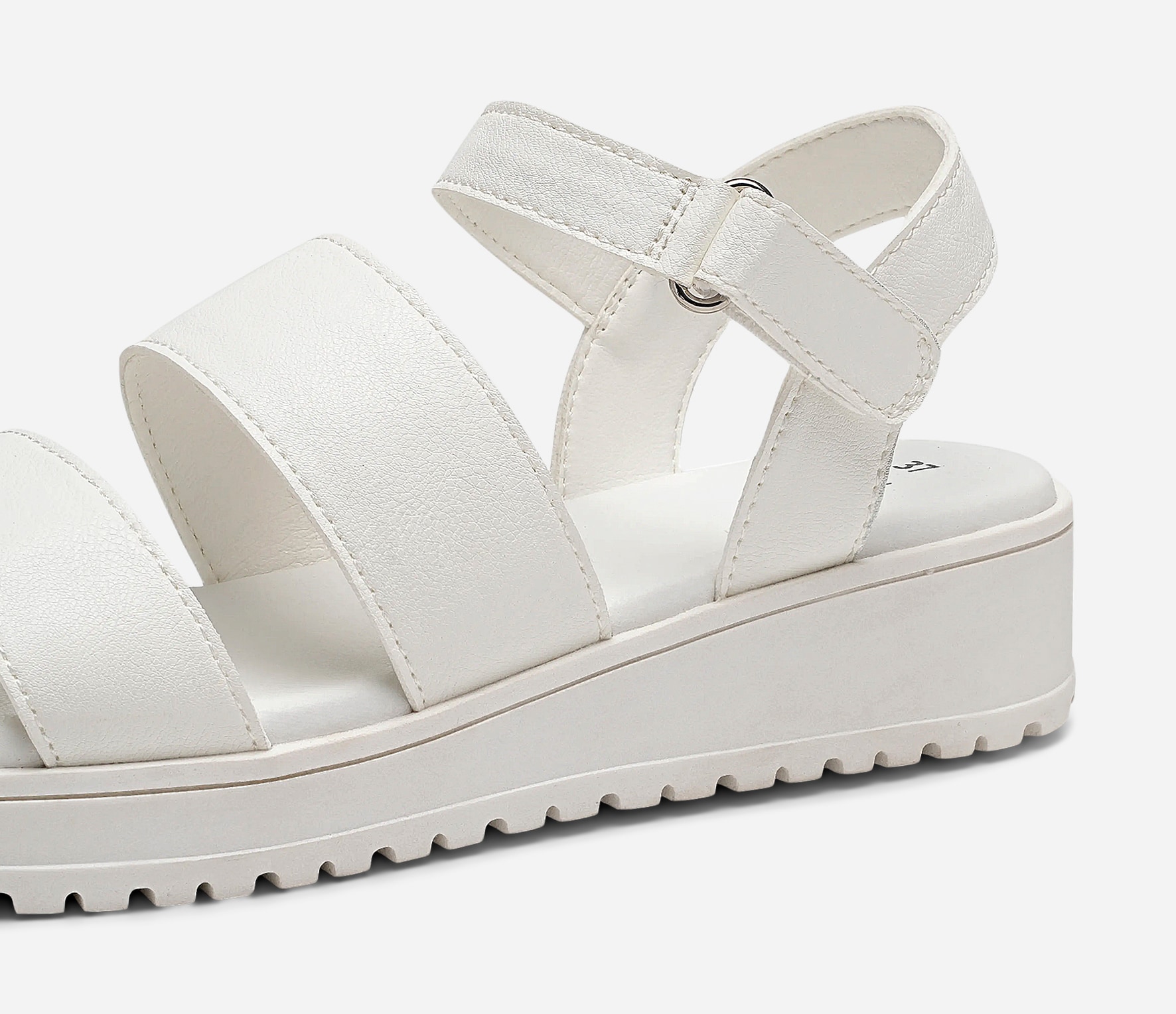 ZOEY, Sandaler med låg klack Vita