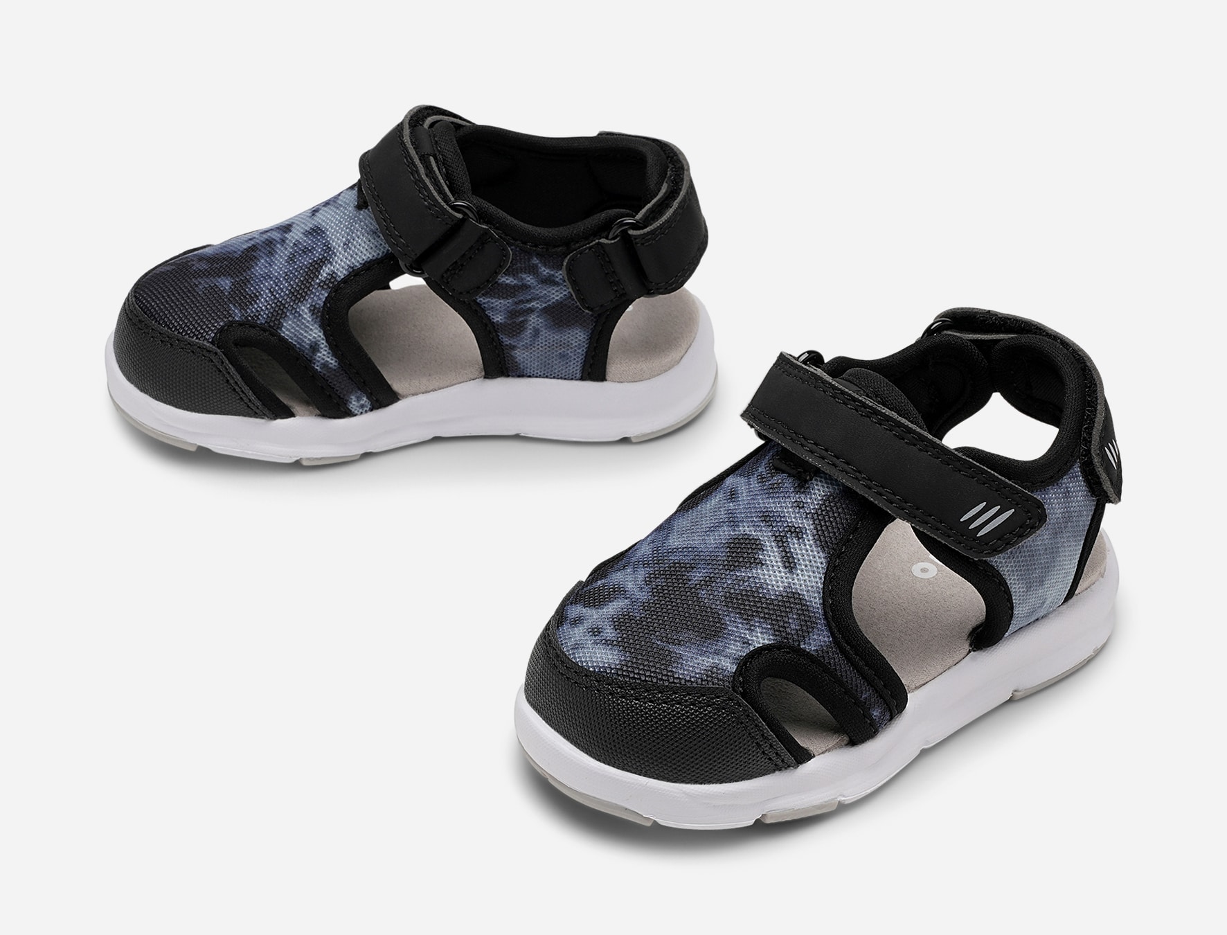 Mino, Sandal med täckt tå Svarta