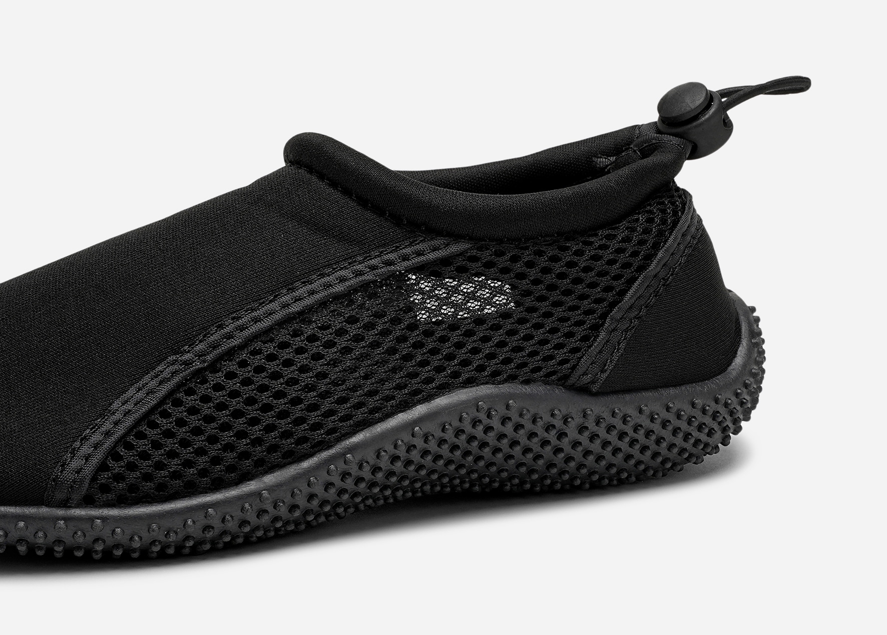 LEJON, Badskor Svarta