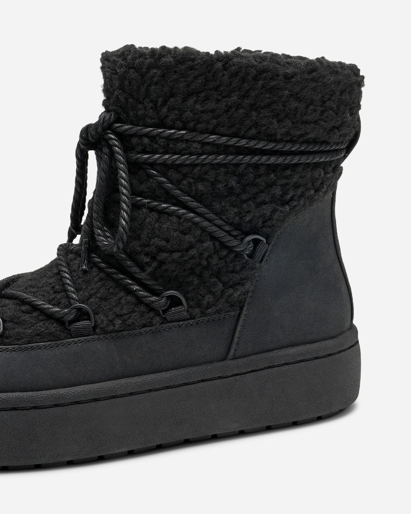 VOX, Varmfodrade boots med snörning Svarta