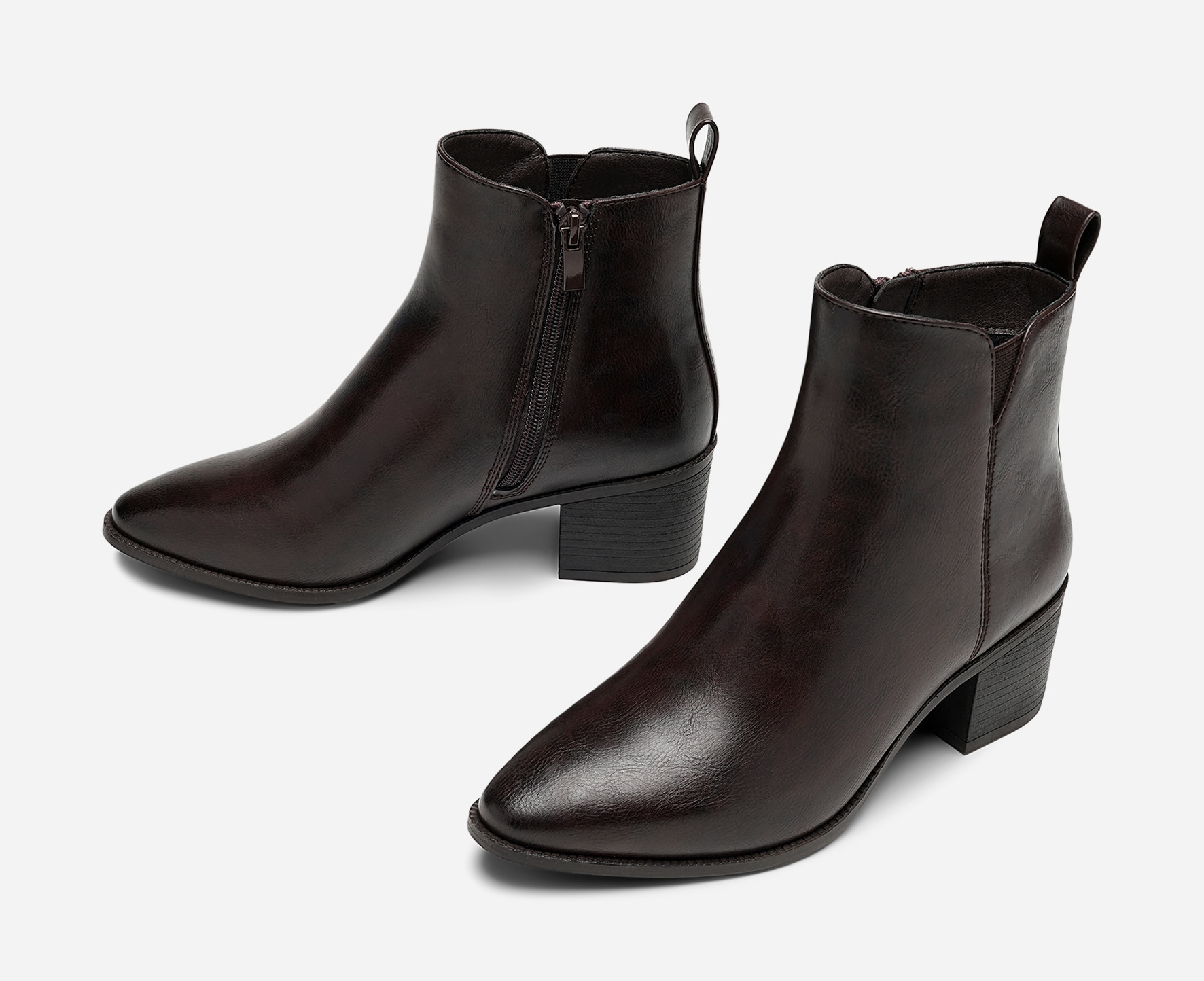 CLOU, Boots Bruna