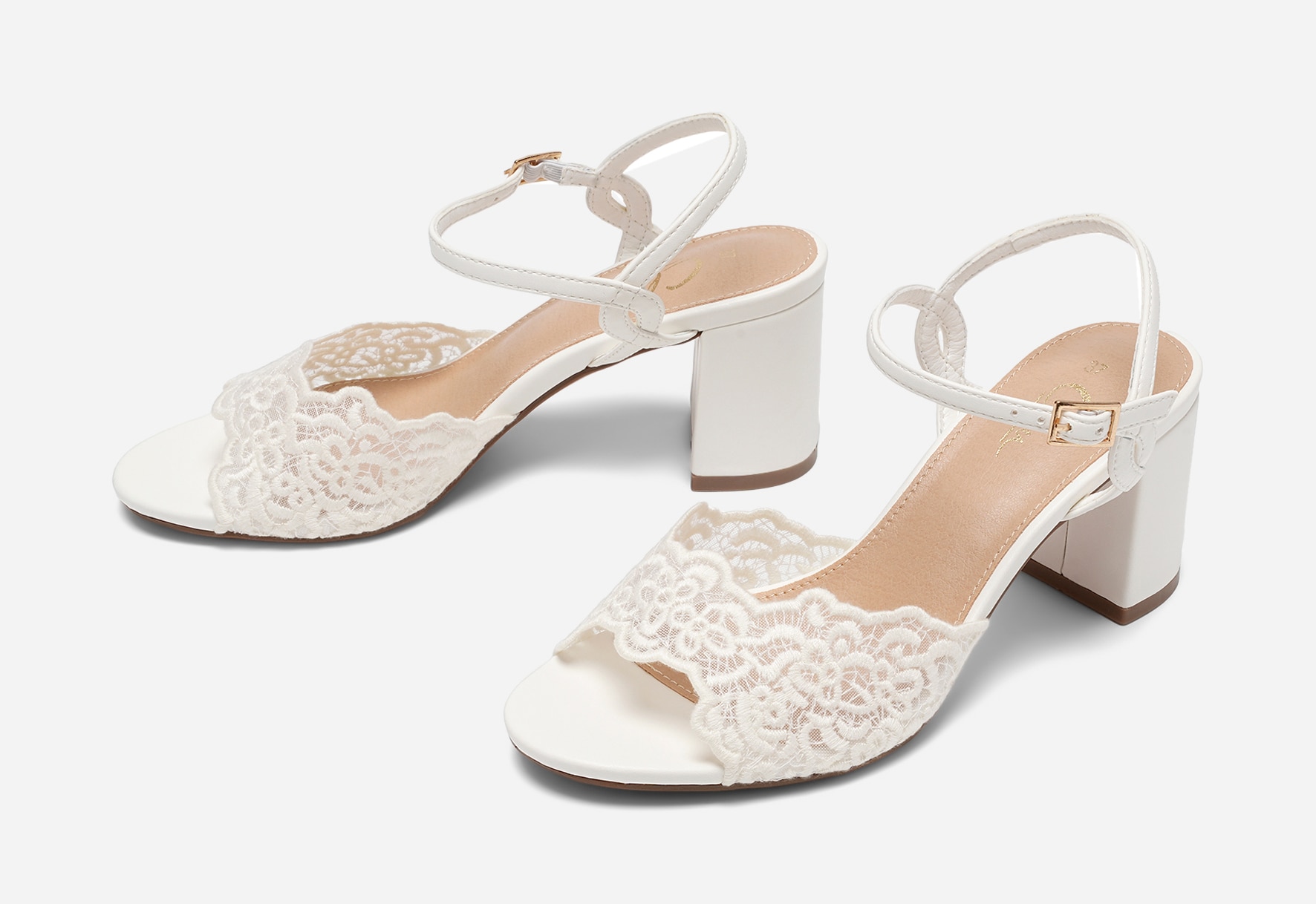 CLOU, Sandaletter Vita